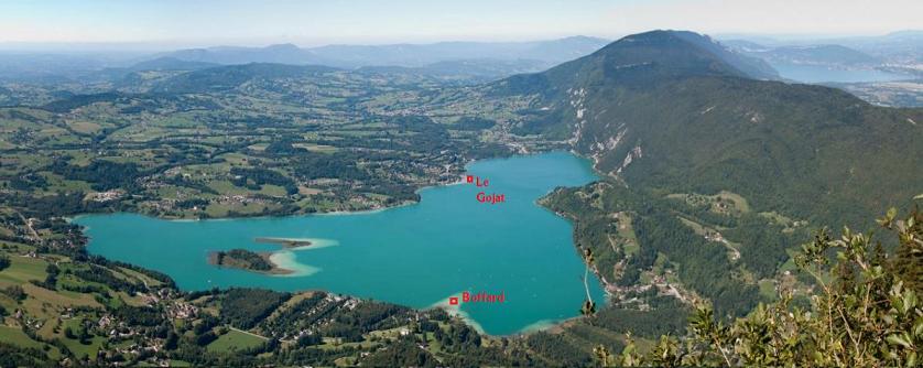 Vue panoramique du lac