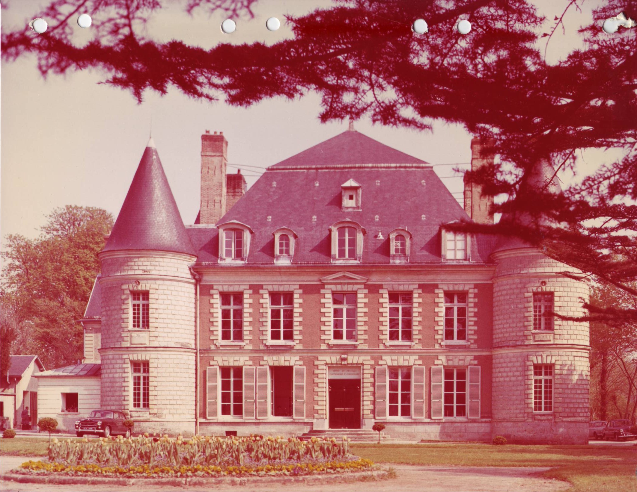 Chateau_de_Corbeville